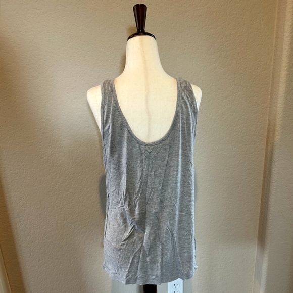 Loukeith gray tank top Size large - Picture 2 of 3